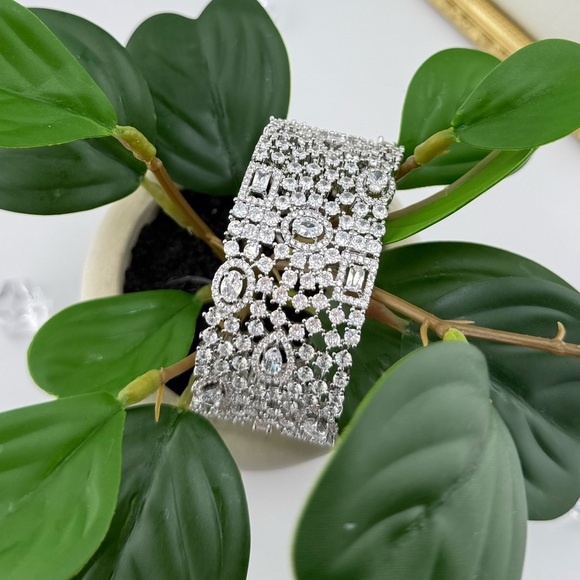 Luxury Cubic Zirconia Cuff Bracelet & Ring Set – Silver Tone - Picture 15 of 17